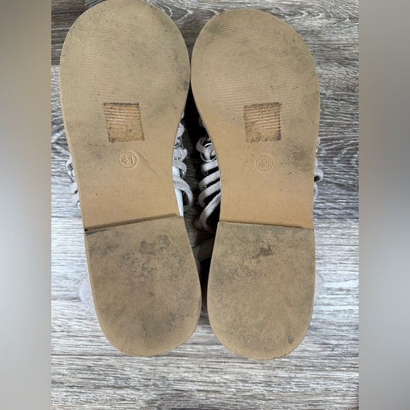 Musse & Cloud Shoes Women 10 Taupe Suede Ring Cage Sandal heel Zip Boho Neutral - Picture 8 of 8